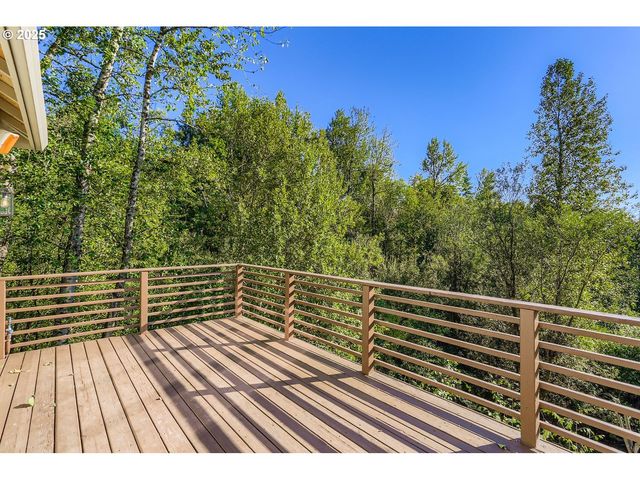 2436 Nw BENSON Ln, Portland, OR 97229