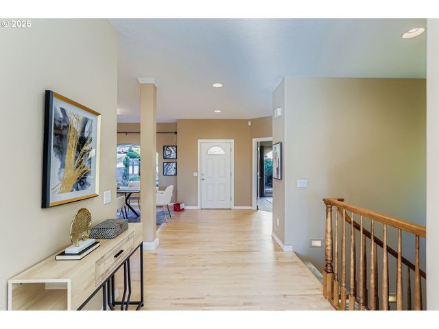 2436 Nw BENSON Ln, Portland, OR 97229