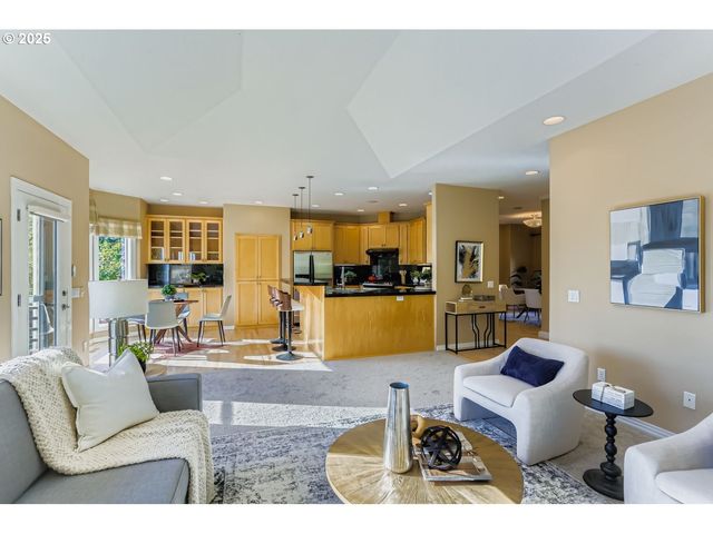 2436 Nw BENSON Ln, Portland, OR 97229