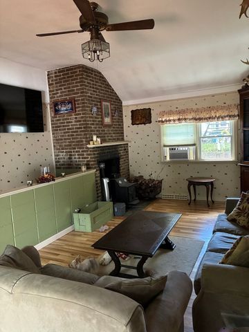 89 Porter Rd, Marlborough, MA 01752