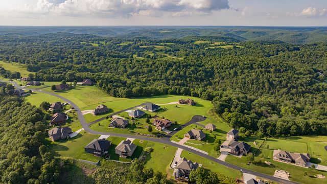 103 Summit Point Road, Saddlebrooke, MO 65630