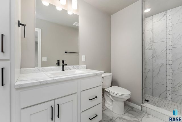 804 N Main St Street, Lennox, SD 57039