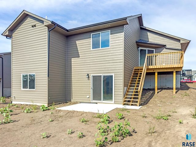 804 N Main St Street, Lennox, SD 57039