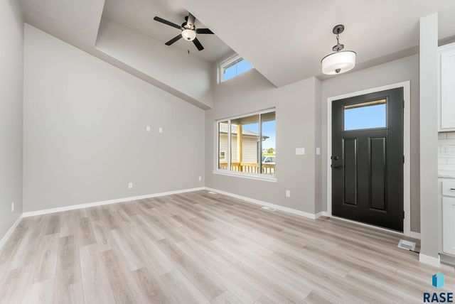 804 N Main St Street, Lennox, SD 57039