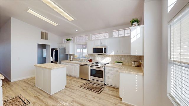 19361 Brookhurst Street 87, Huntington Beach, CA 92646