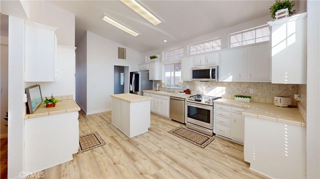 19361 Brookhurst Street 87, Huntington Beach, CA 92646