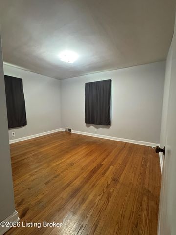 9910 Stonestreet Rd, Louisville, KY 40272