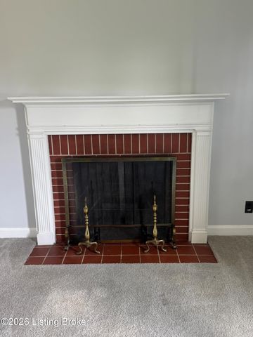 9910 Stonestreet Rd, Louisville, KY 40272