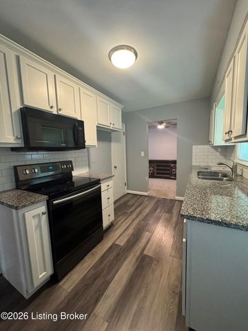 9910 Stonestreet Rd, Louisville, KY 40272