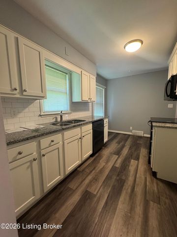 9910 Stonestreet Rd, Louisville, KY 40272