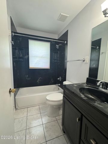 9910 Stonestreet Rd, Louisville, KY 40272