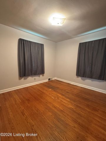9910 Stonestreet Rd, Louisville, KY 40272