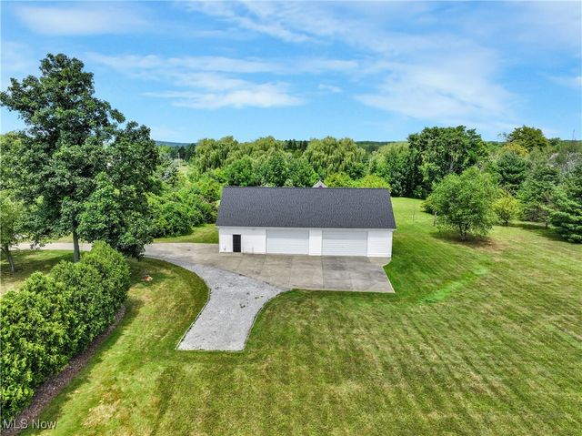 10589 Fincherie Drive, Chardon, OH 44024