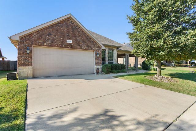 2412 Freeland Ridge Drive, Fort Worth, TX 76177