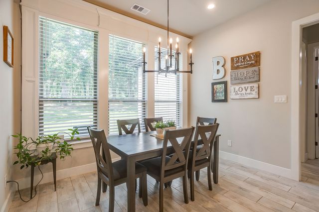 1011 Glenoaks Drive, Weatherford, TX 76088