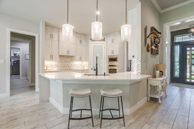 1011 Glenoaks Drive, Weatherford, TX 76088