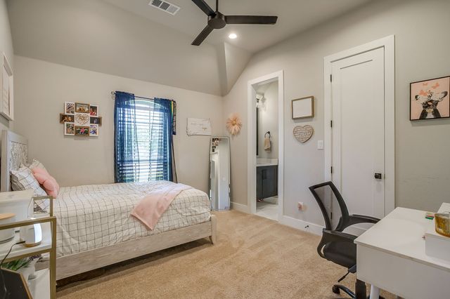 1011 Glenoaks Drive, Weatherford, TX 76088