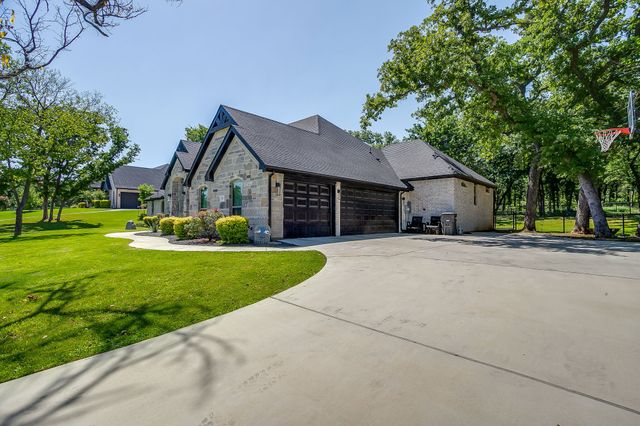 1011 Glenoaks Drive, Weatherford, TX 76088