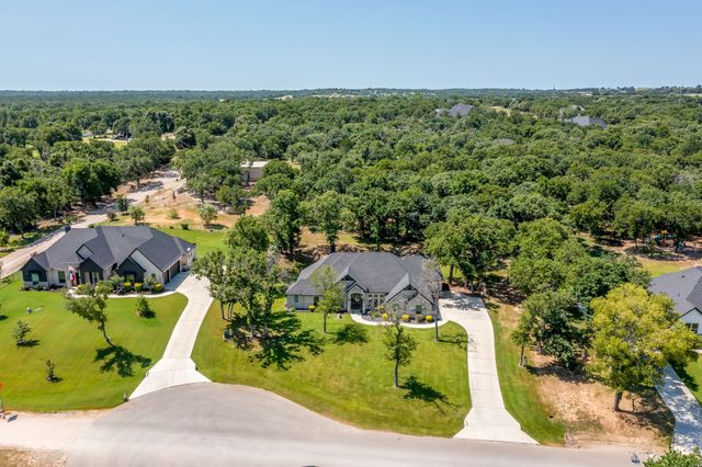 1011 Glenoaks Drive, Weatherford, TX 76088