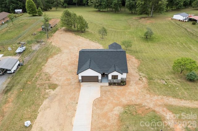 6911 Berea Avenue, Connelly Springs, NC 28612