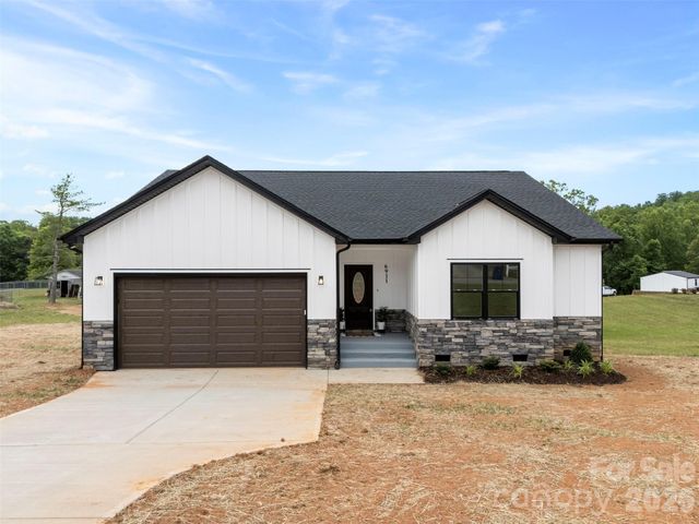6911 Berea Avenue, Connelly Springs, NC 28612
