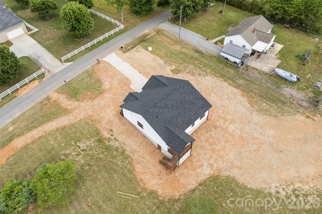 6911 Berea Avenue, Connelly Springs, NC 28612