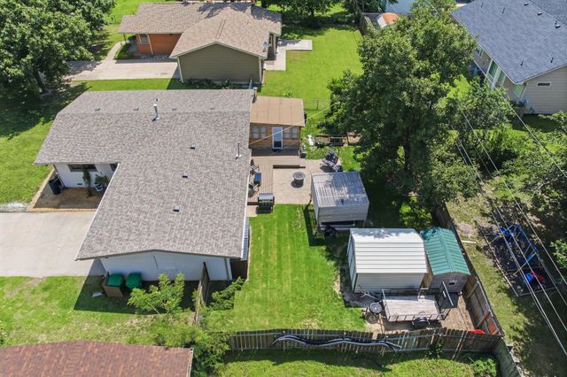 8421 W 9TH ST N, Wichita, KS 67212