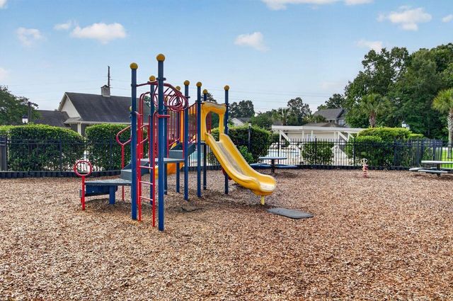 1930 Wild Indigo Way, Hanahan, SC 29410