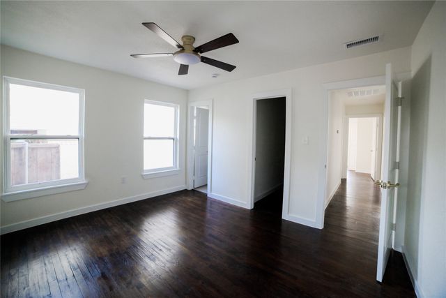 816 Kirkwood Drive, Dallas, TX 75218