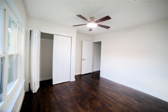 816 Kirkwood Drive, Dallas, TX 75218