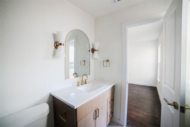 816 Kirkwood Drive, Dallas, TX 75218