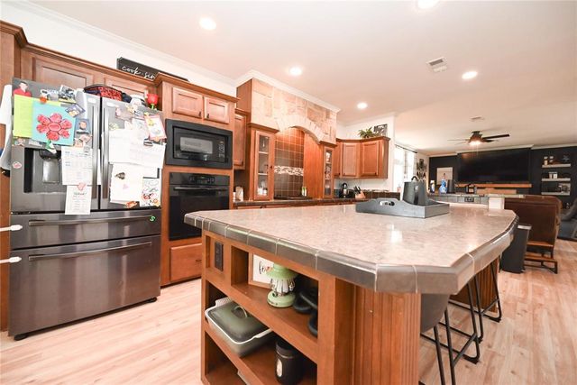 10713 220th Street, Blanchard, OK 73010