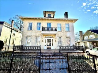 1920 Clay Street, St Joseph, MO 64501