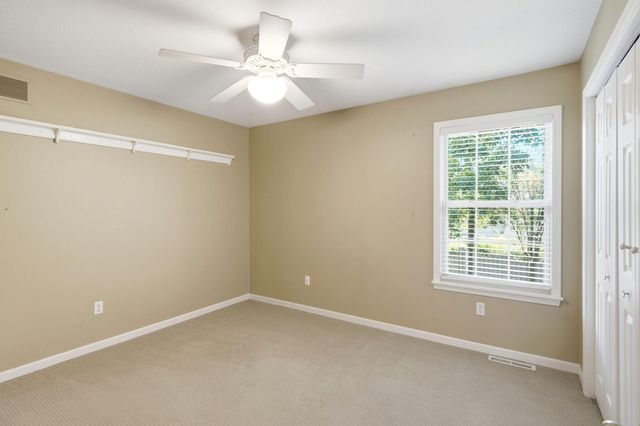 3005 GREENBRIAR DR, Columbia, MO 65203