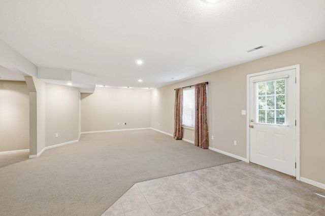 3005 GREENBRIAR DR, Columbia, MO 65203