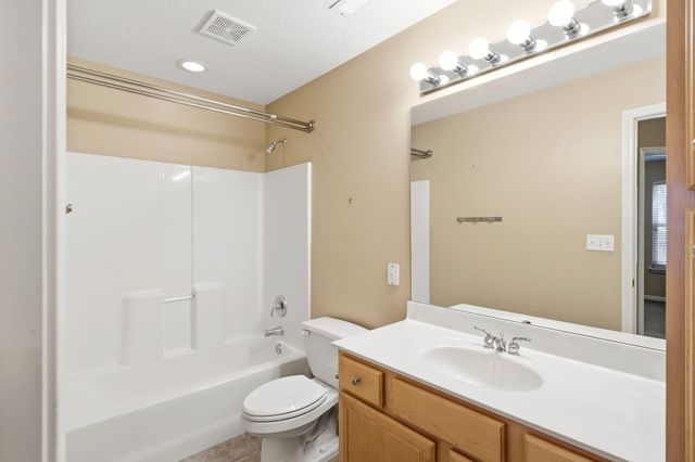 3005 GREENBRIAR DR, Columbia, MO 65203