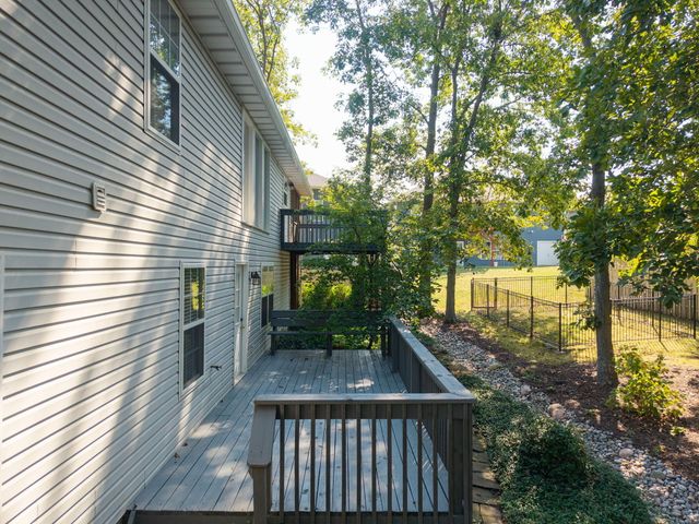 3005 GREENBRIAR DR, Columbia, MO 65203
