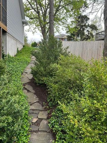 3005 GREENBRIAR DR, Columbia, MO 65203