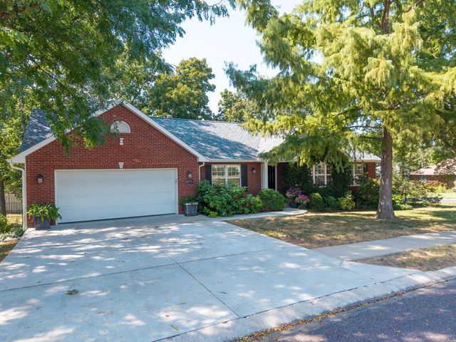3005 GREENBRIAR DR, Columbia, MO 65203