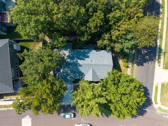 3005 GREENBRIAR DR, Columbia, MO 65203