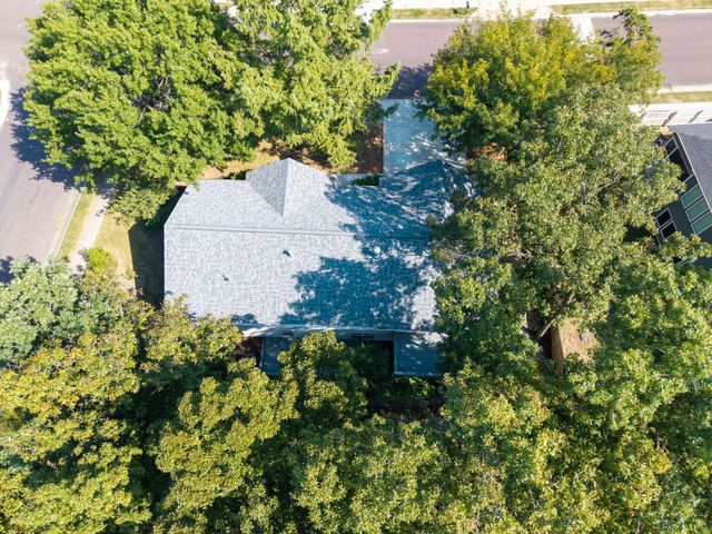 3005 GREENBRIAR DR, Columbia, MO 65203