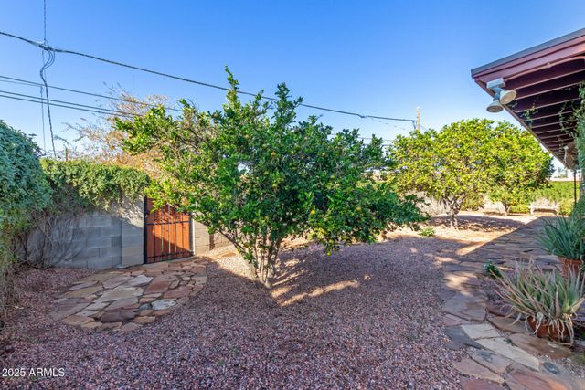 320 E ORANGE Drive, Casa Grande, AZ 85122