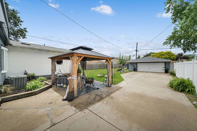 7826 Natchez Avenue, Burbank, IL 60459