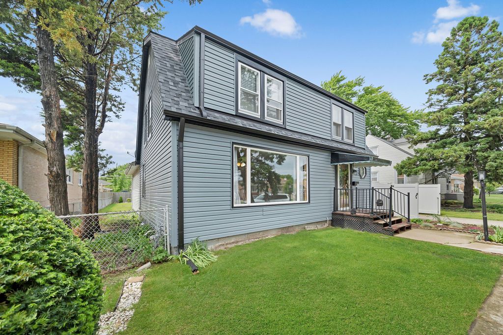 Image 21 of property listing at 7826 Natchez Avenue, Burbank, IL 60459