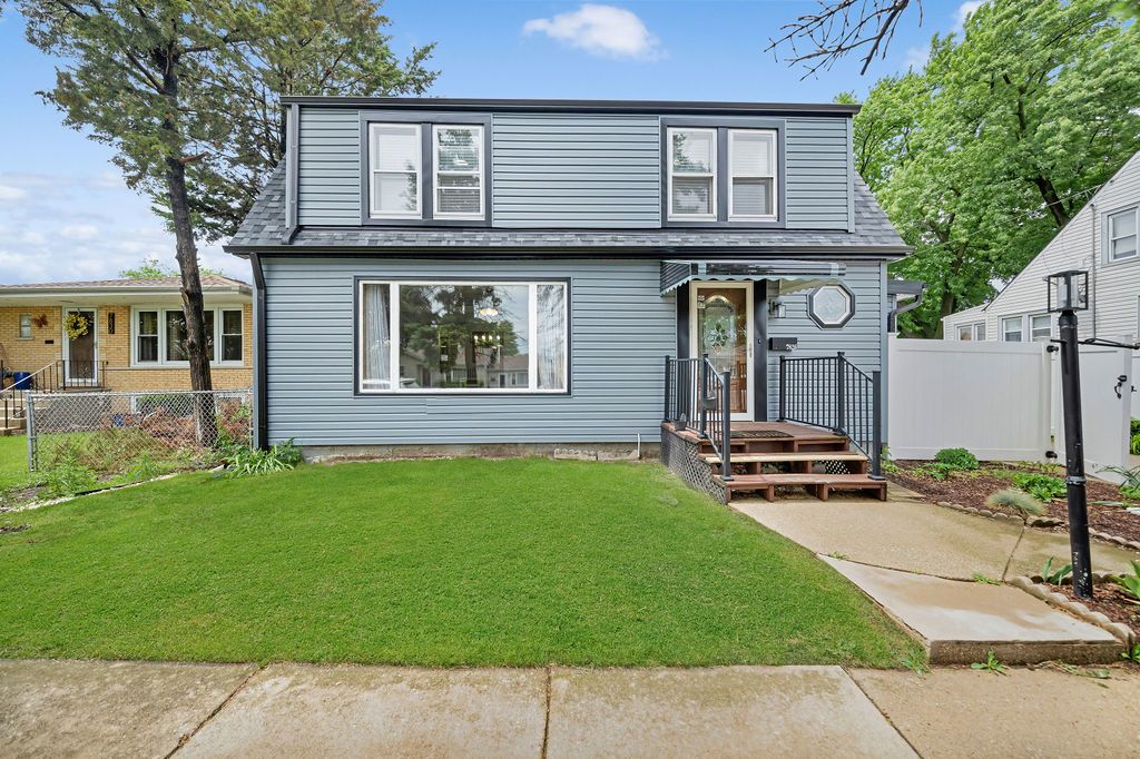Image 22 of property listing at 7826 Natchez Avenue, Burbank, IL 60459