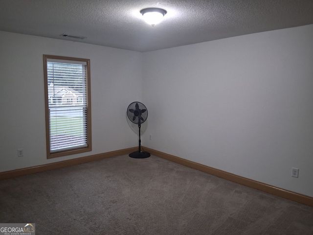 305 McMillian Court NW, Winder, GA 30680