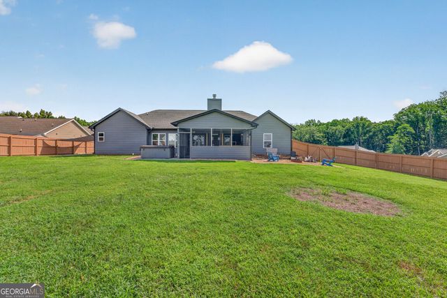 305 McMillian Court NW, Winder, GA 30680