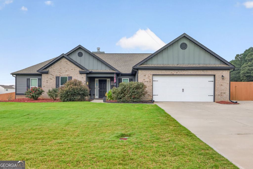 305 McMillian Court NW, Winder, GA 30680
