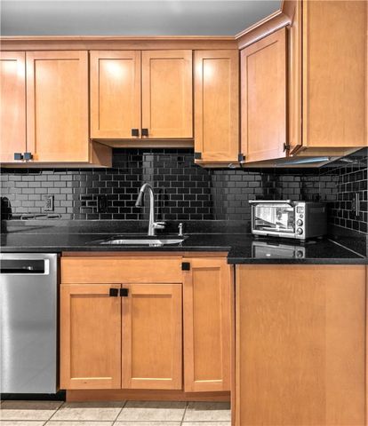 189 Laurel Avenue 189, Providence, RI 02906