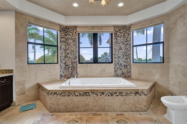 4930 NE 27th Terrace, Lighthouse Point, FL 33064